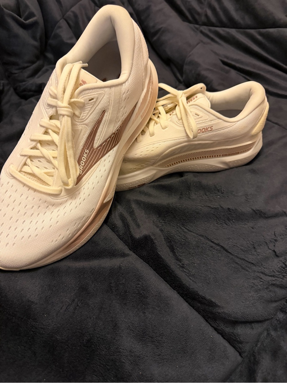 Brooks Women's Adrenaline 24 GTS Athletic Shoes in Cream with Rose Gold Detail